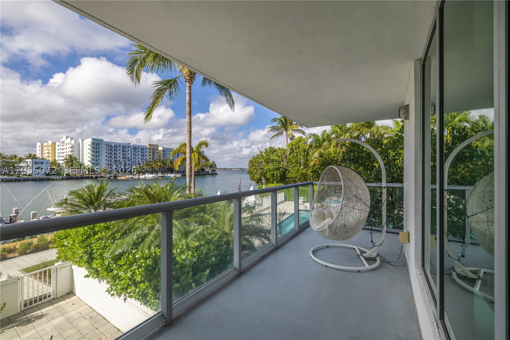 image Eloquence on the Bay21