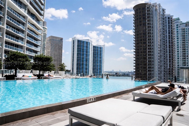 image Icon Brickell II29