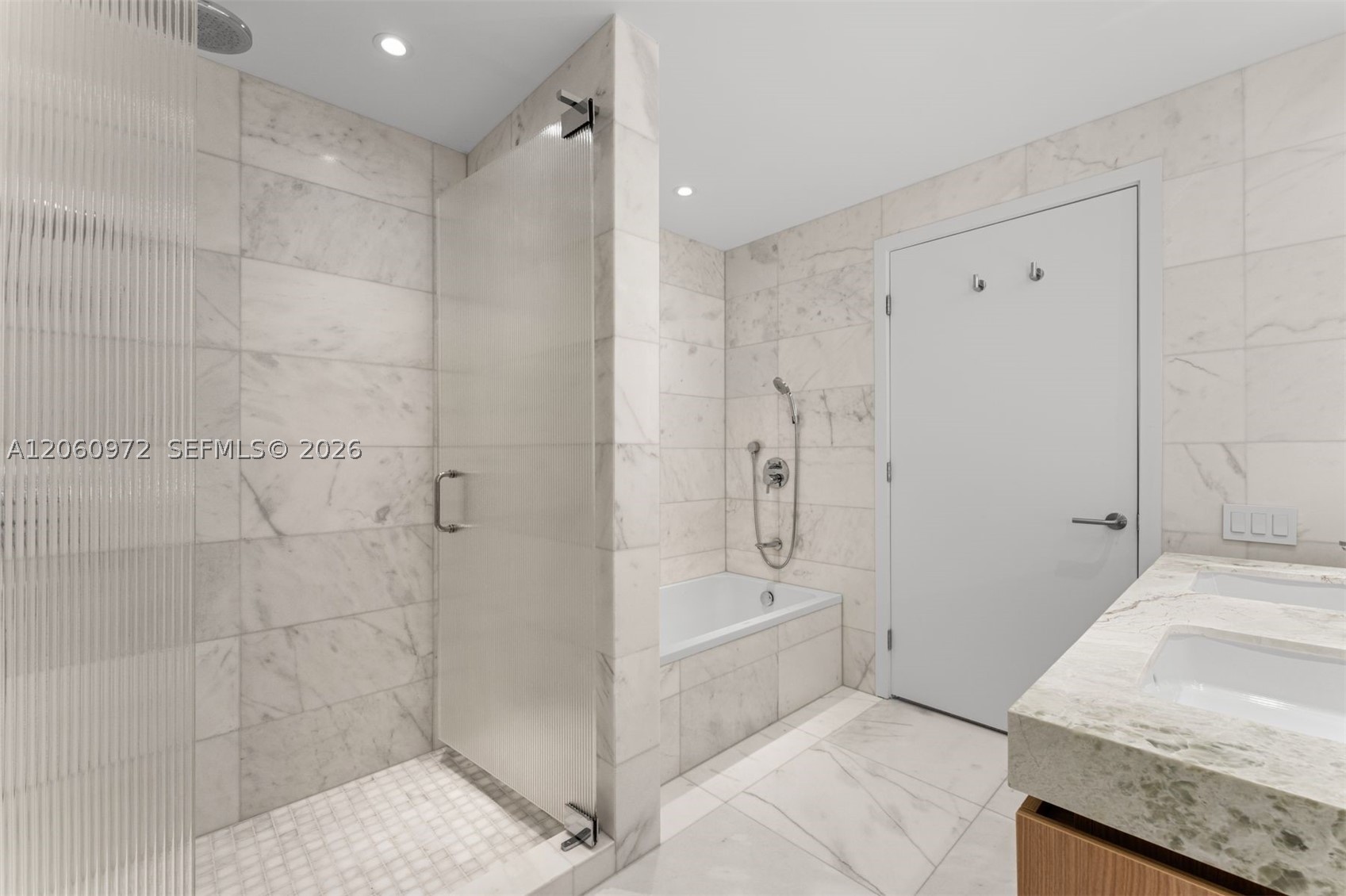 500 Alton Rd #2105 Miami Beach, FL 33139