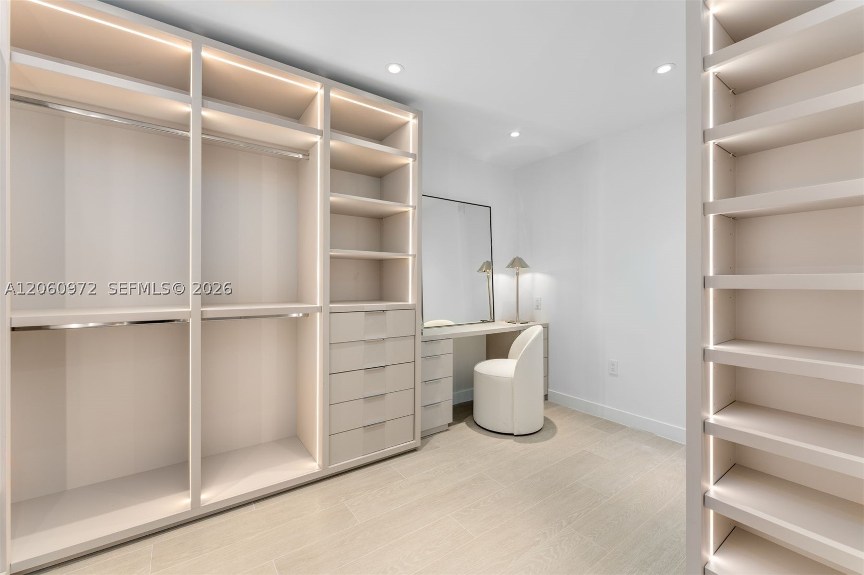 500 Alton Rd #2105 Miami Beach, FL 33139