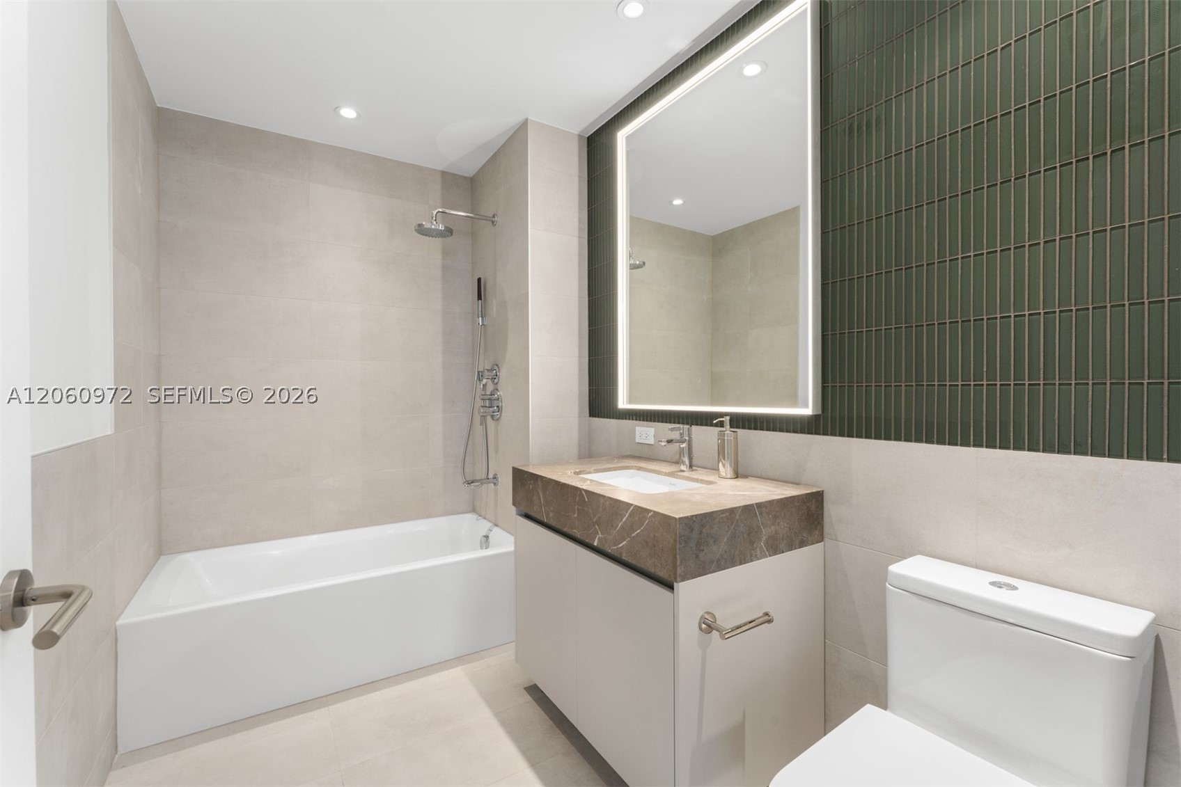 500 Alton Rd #2105 Miami Beach, FL 33139