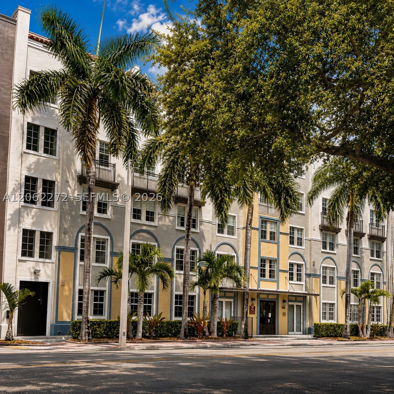 533 NE 3rd Ave #320