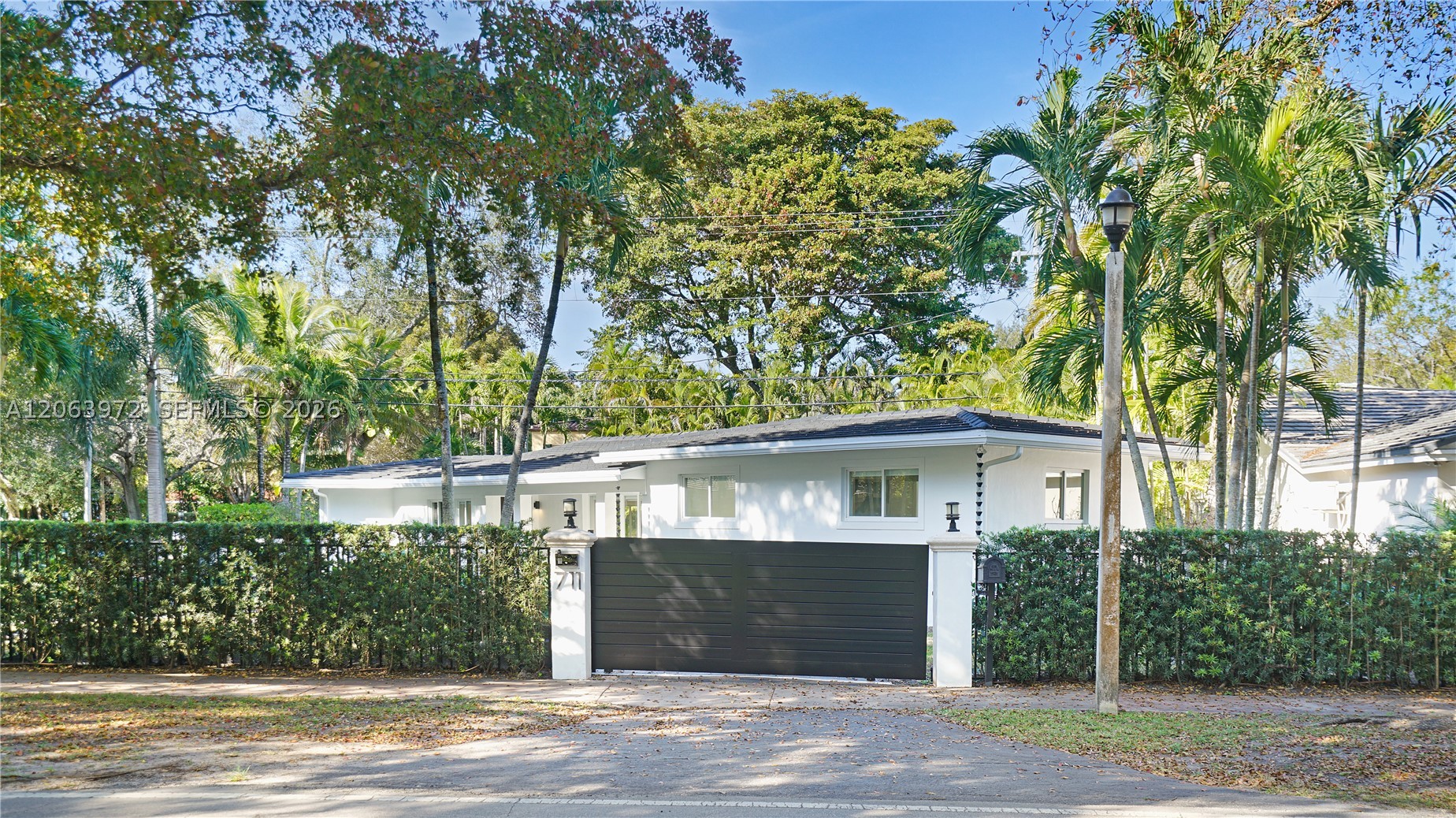 711 Sunset Rd #711 Coral Gables, FL 33143