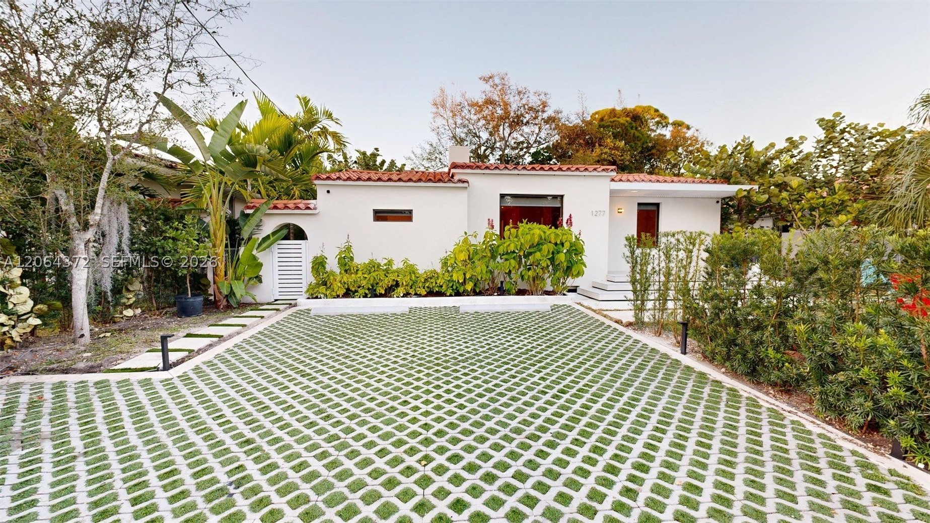 1277 SW 19th St Miami, FL 33145