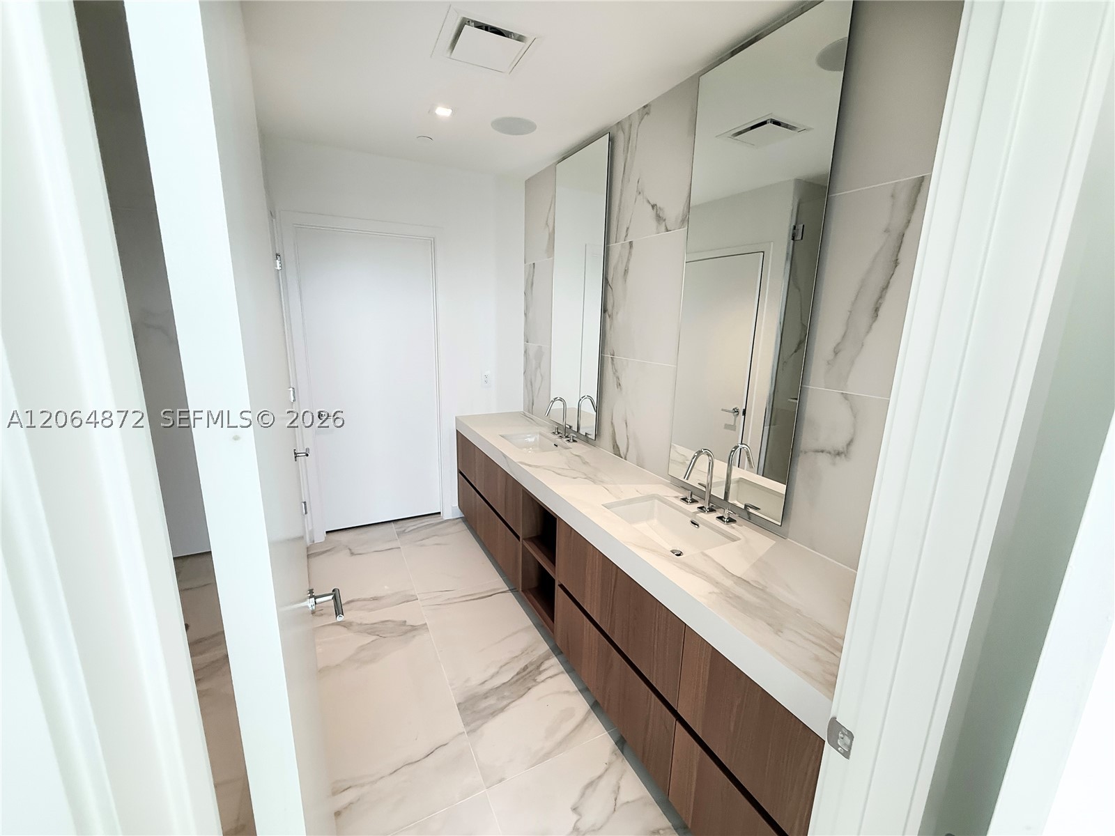 image Casa Bella Residences9