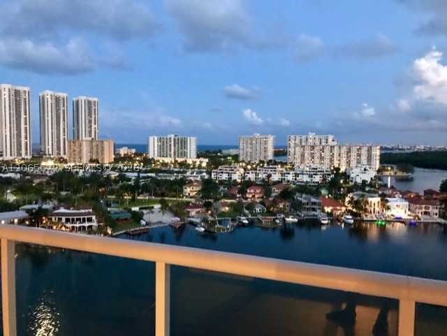 image 400 Sunny Isles17