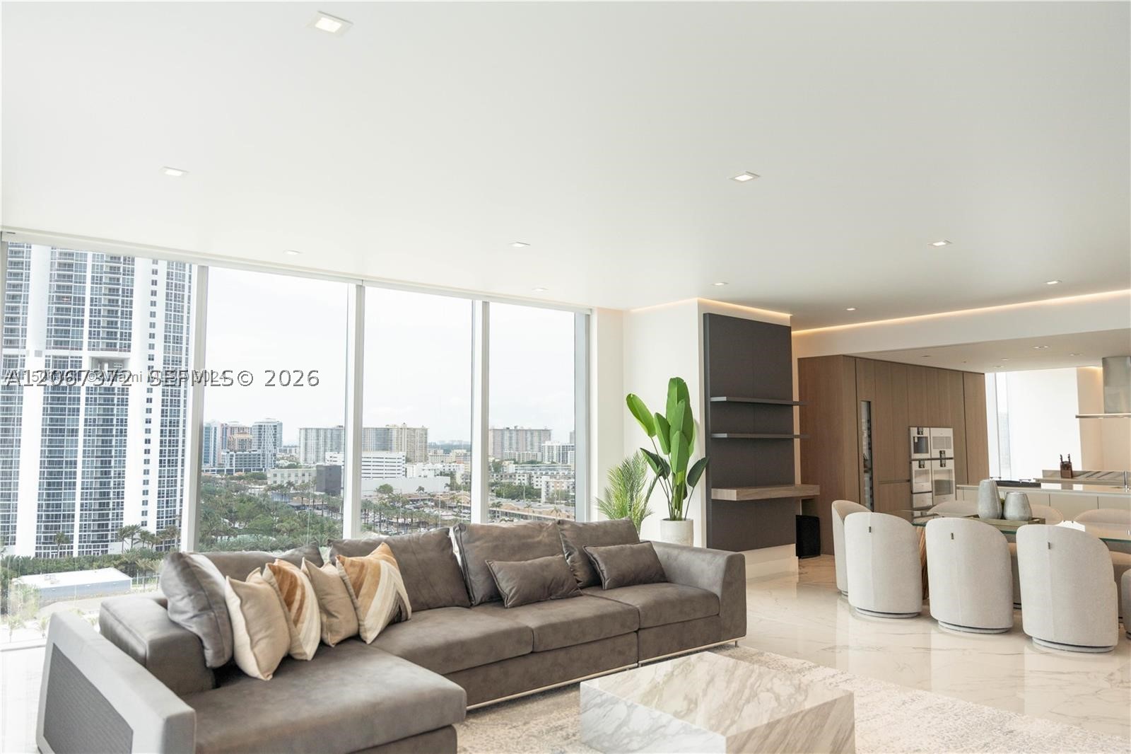 18501 Collins Ave #1104 Sunny Isles Beach, FL 33160