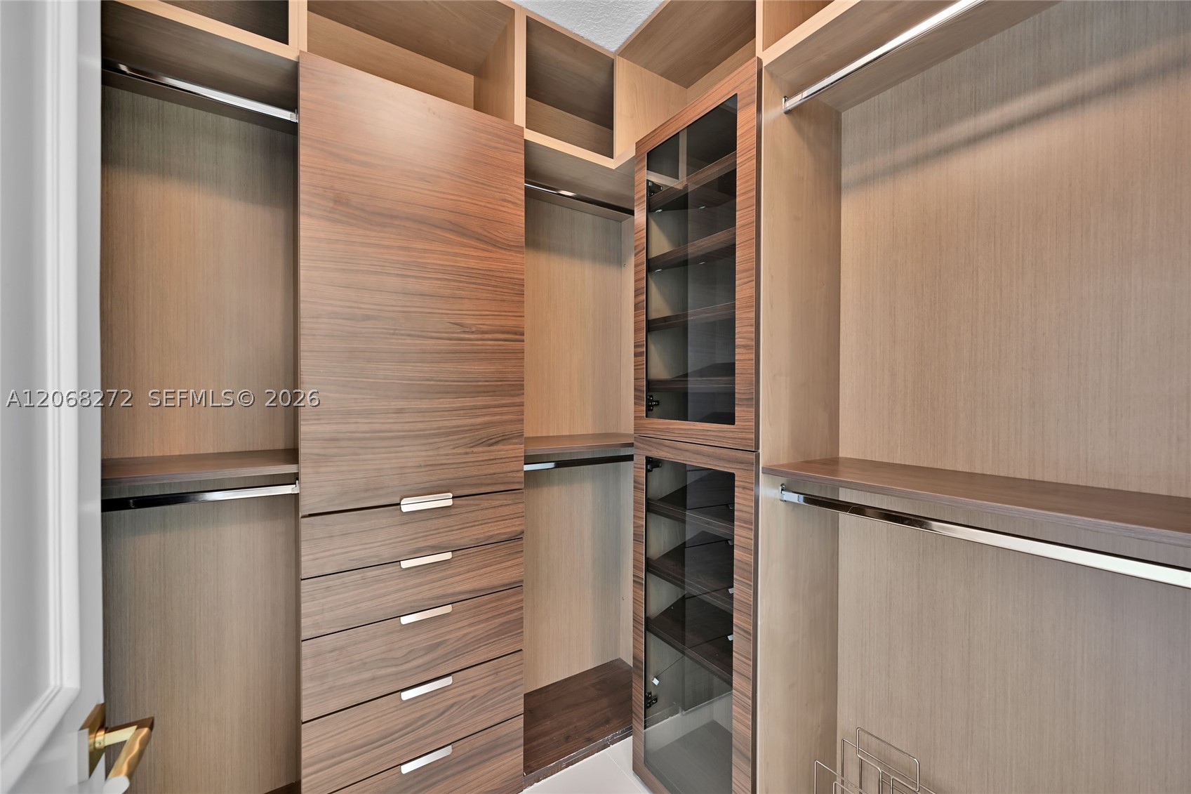 3370 Hidden Bay Dr #2813 Aventura, FL 33180