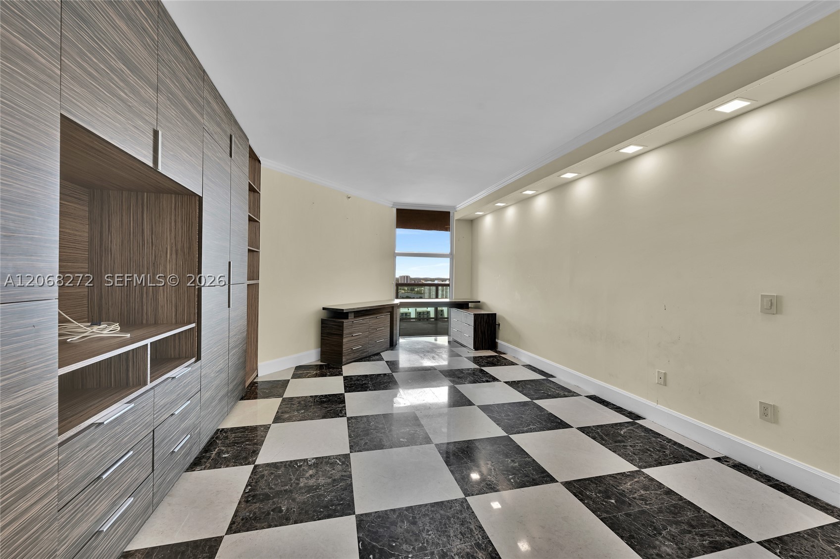 3370 Hidden Bay Dr #2813 Aventura, FL 33180