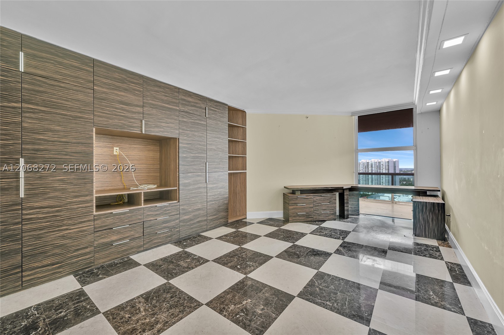 3370 Hidden Bay Dr #2813 Aventura, FL 33180