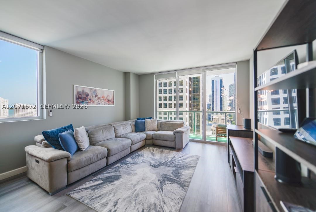 image 500 Brickell West0