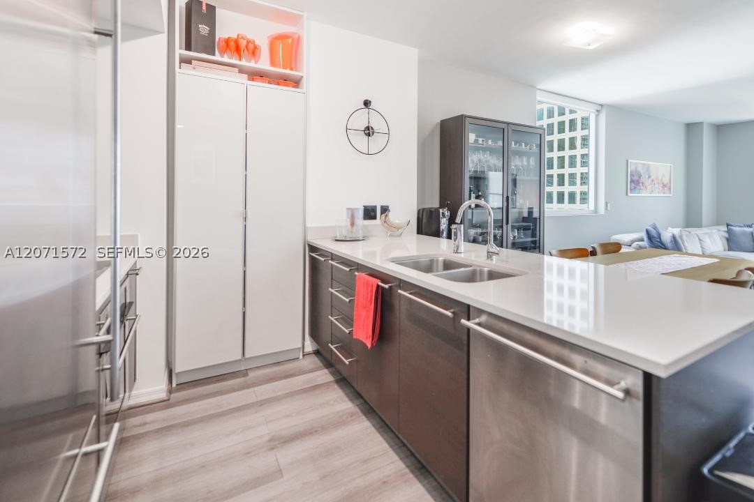image 500 Brickell West8