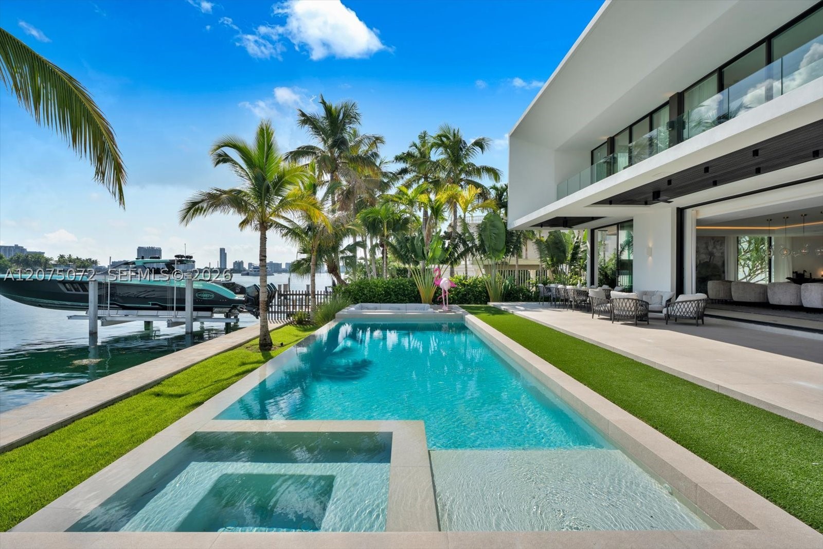375 N Hibiscus Dr Miami Beach, FL 33139