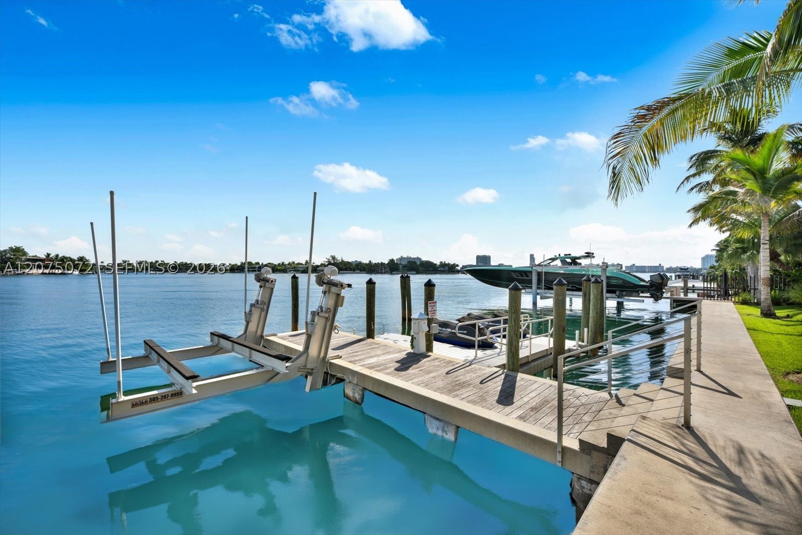 375 N Hibiscus Dr Miami Beach, FL 33139
