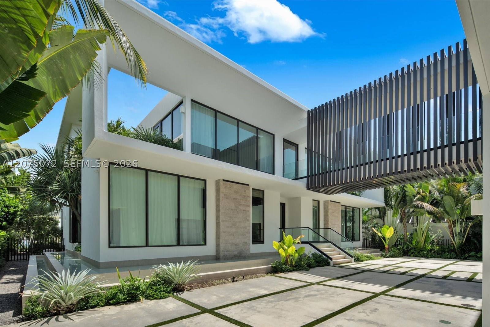 375 N Hibiscus Dr Miami Beach, FL 33139