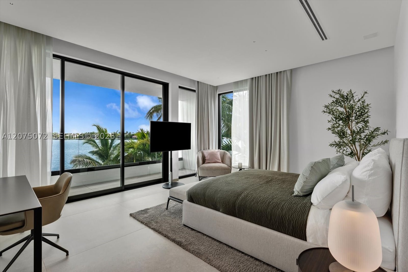 375 N Hibiscus Dr Miami Beach, FL 33139