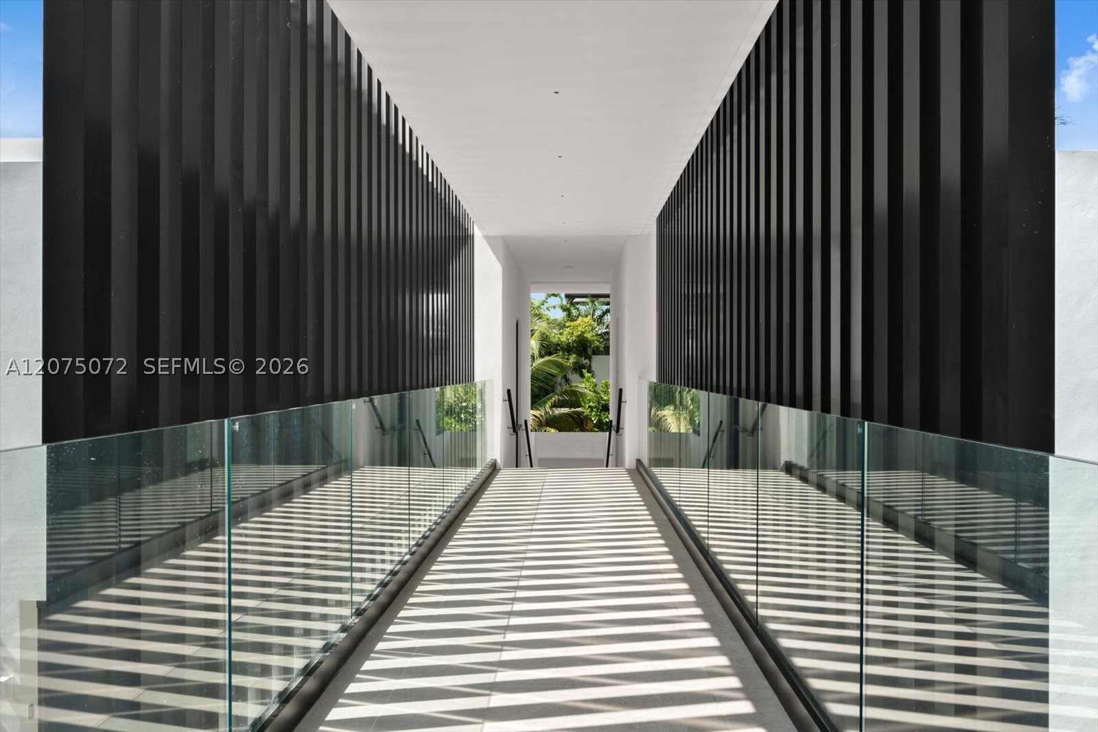 375 N Hibiscus Dr Miami Beach, FL 33139