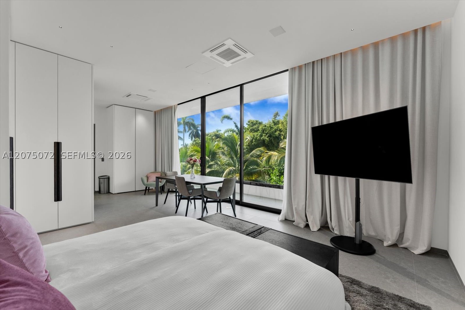 375 N Hibiscus Dr Miami Beach, FL 33139