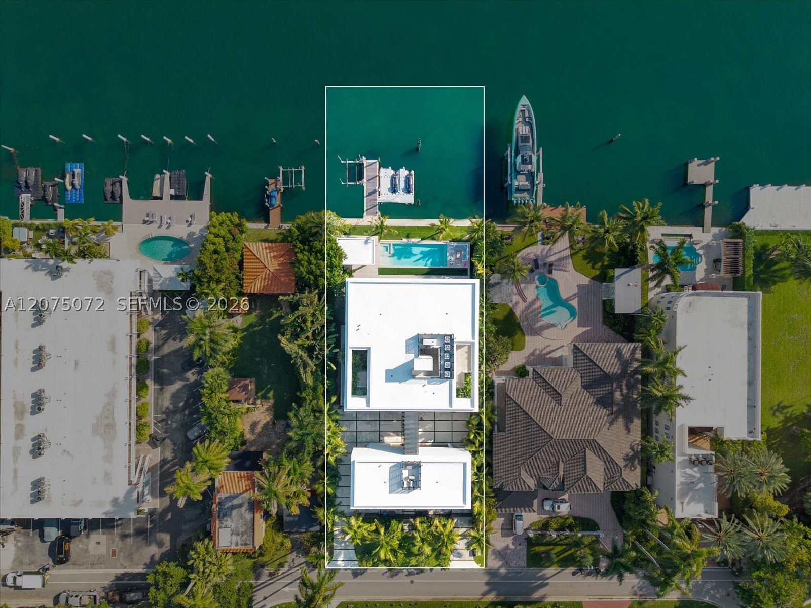 375 N Hibiscus Dr Miami Beach, FL 33139