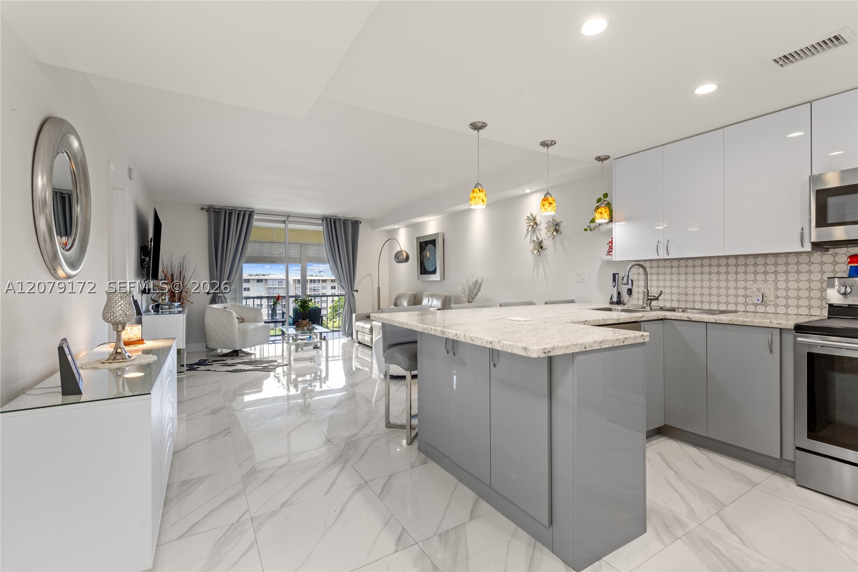 2855 Leonard Dr #H605