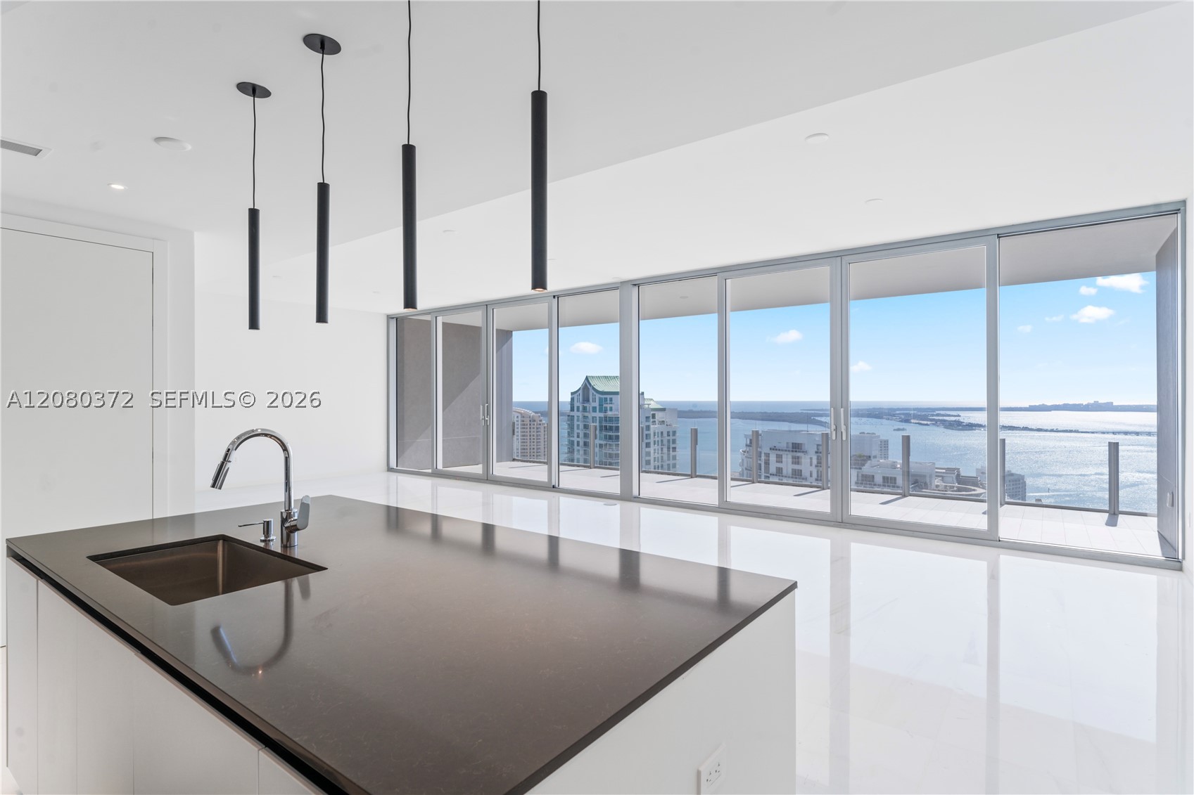 image Aston Martin Residences9