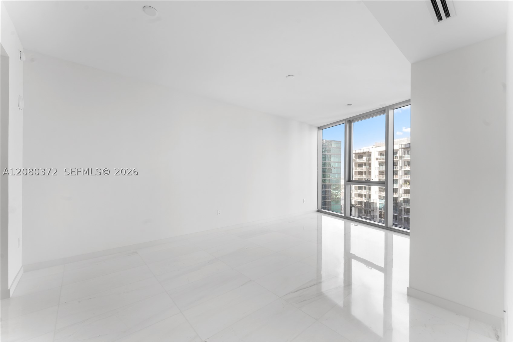 image Aston Martin Residences16