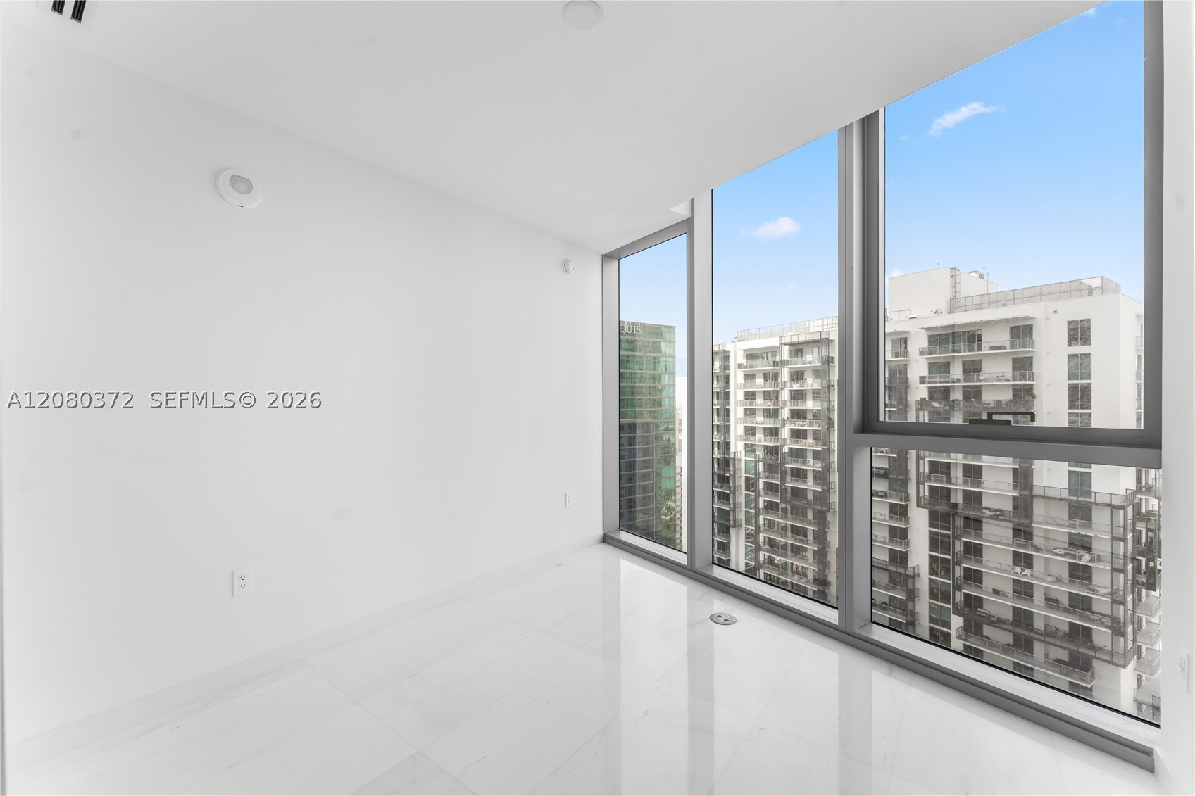 image Aston Martin Residences21