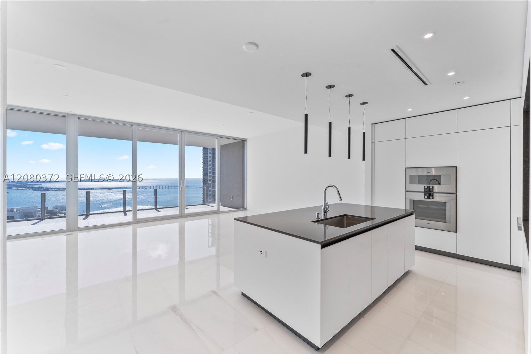 image Aston Martin Residences8