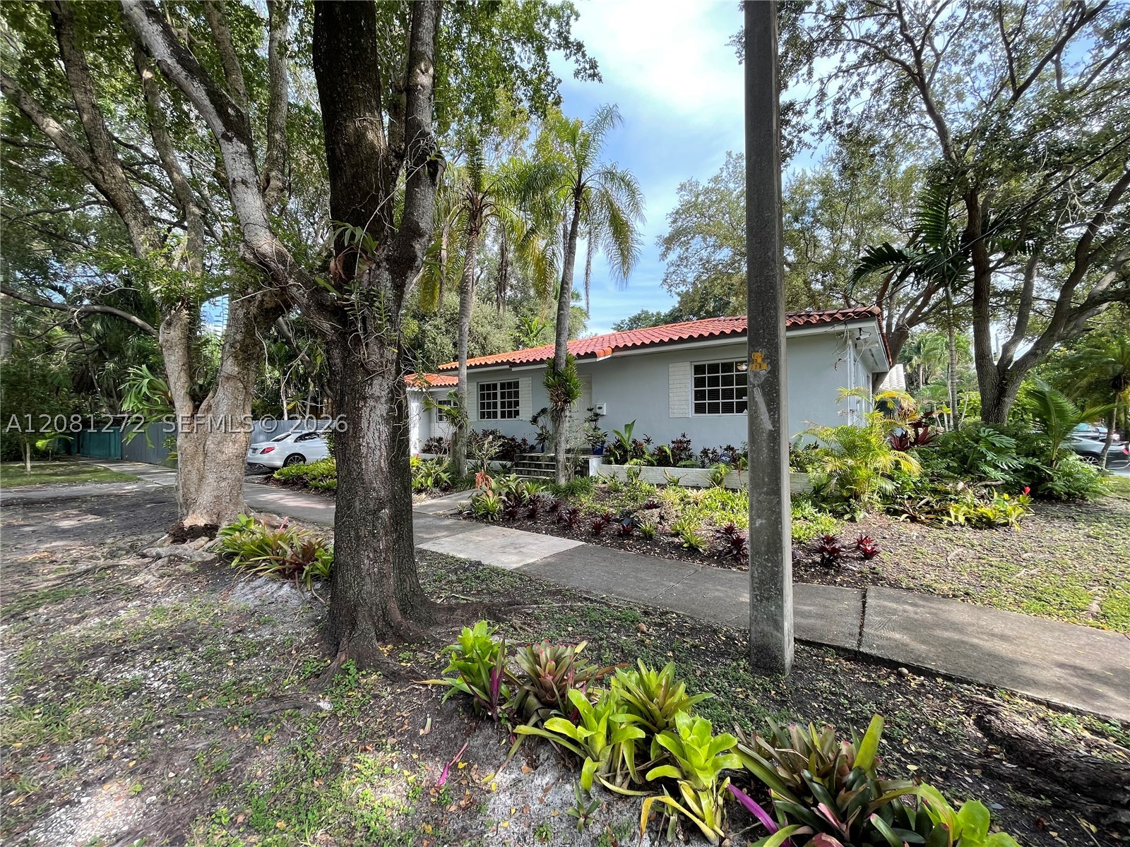 2935 Calusa St Miami, FL 33133