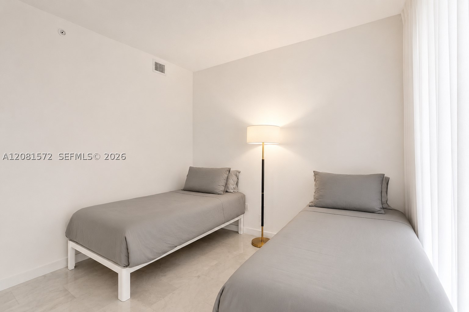 650 NE 32nd St #3901 Miami, FL 33137