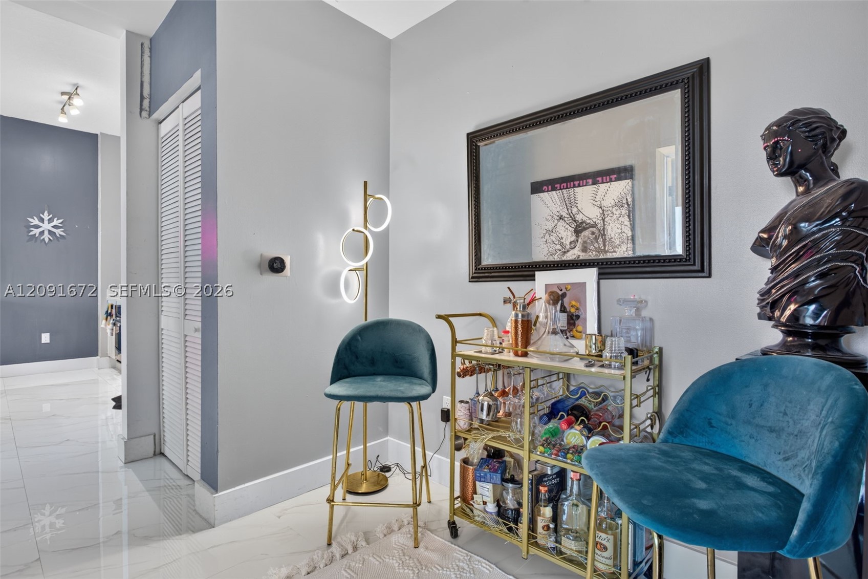 image Gallery Art Condos15