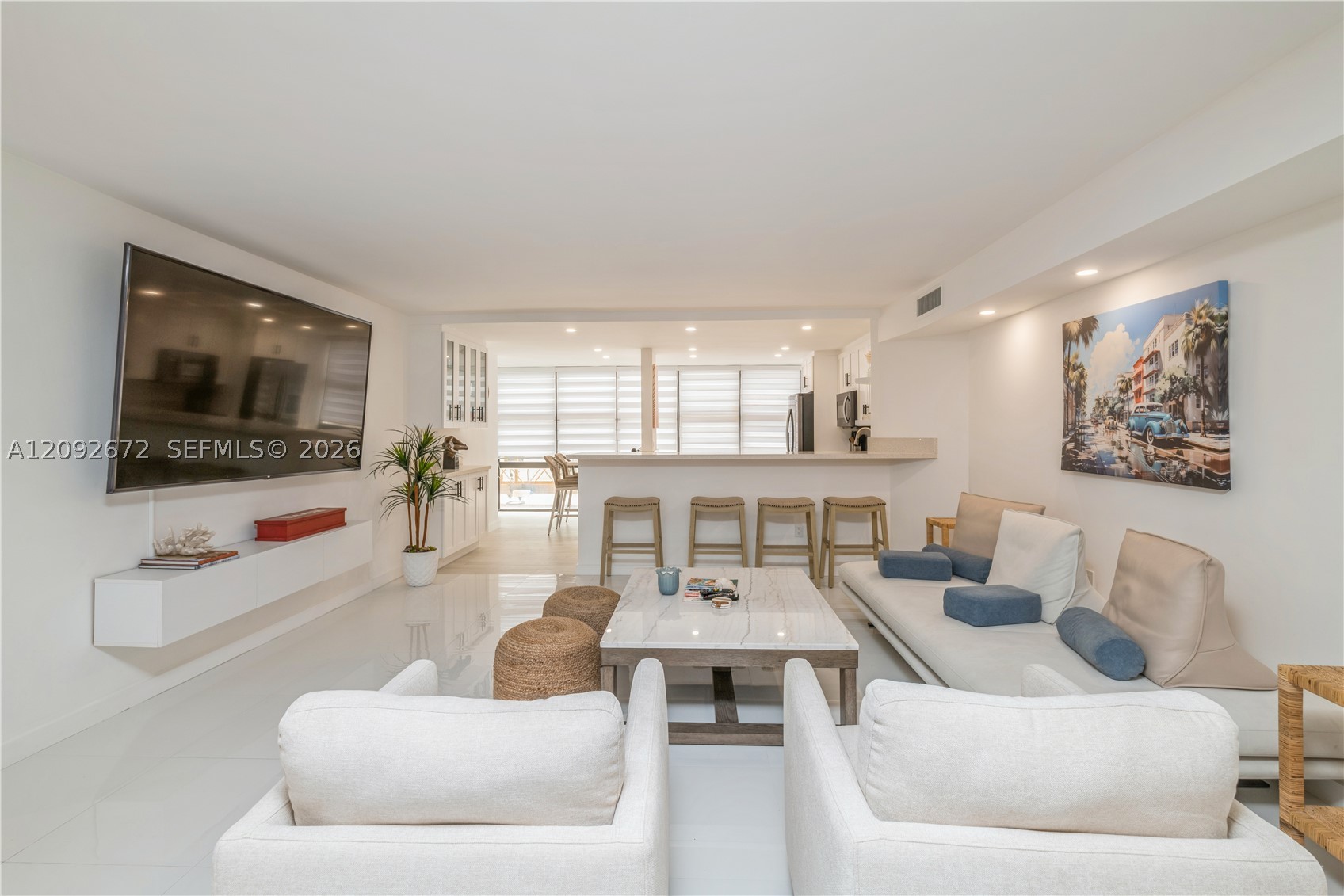 6423 Collins Ave #203
