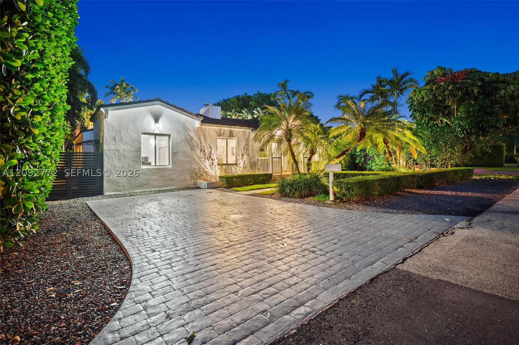 7215 SW 54th Ct Miami, FL 33143