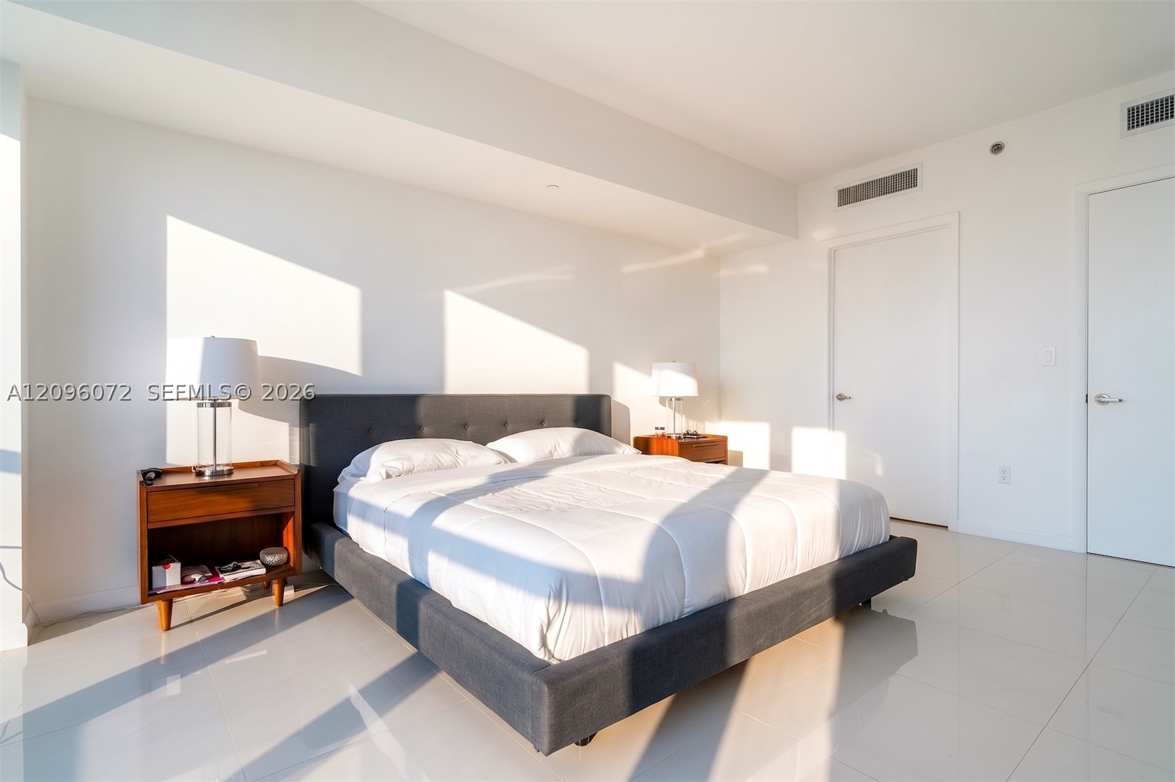 image Icon Brickell II14