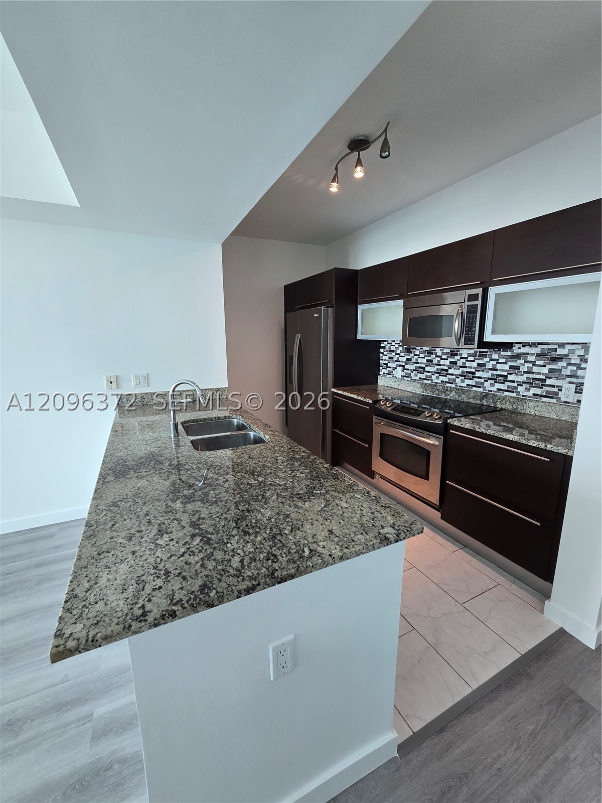 950 Brickell Bay Dr #3300