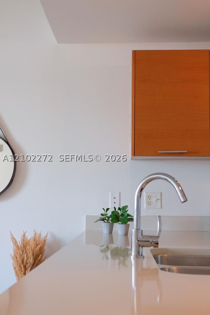 image Midblock9