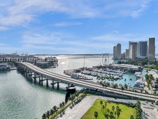 888 Biscayne Blvd #811