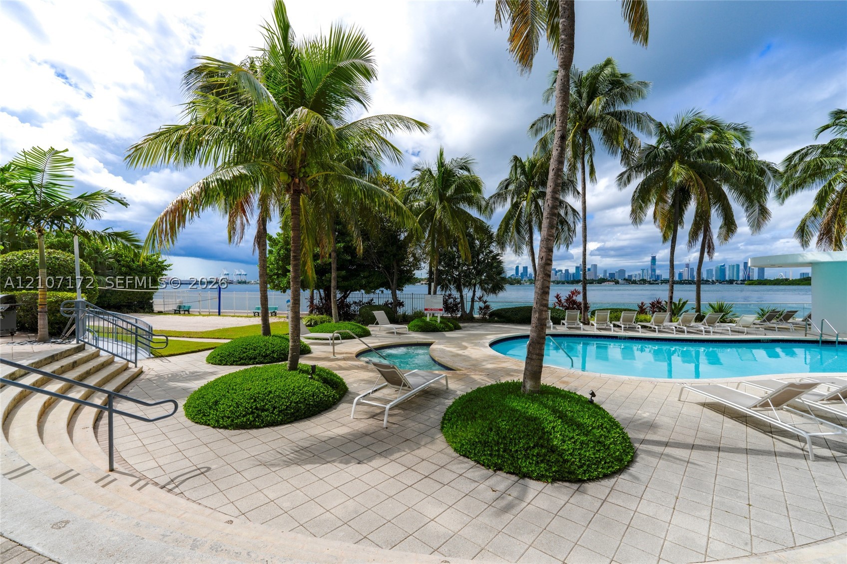 image The Waverly at South Beach35
