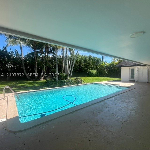 11205 SW 72nd Ave Pinecrest, FL 33156