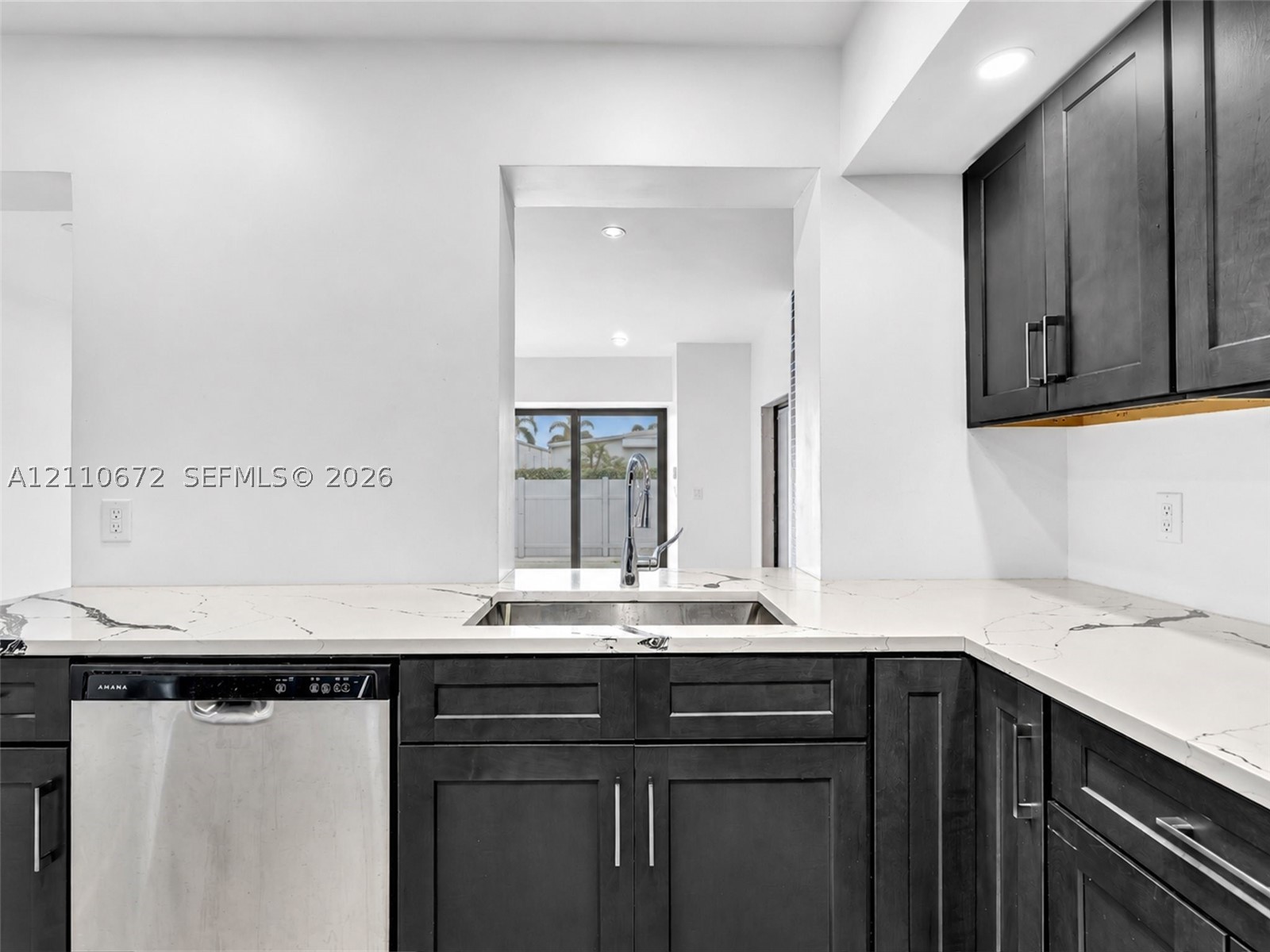 5220 SW 26th Ave Dania Beach, FL 33312