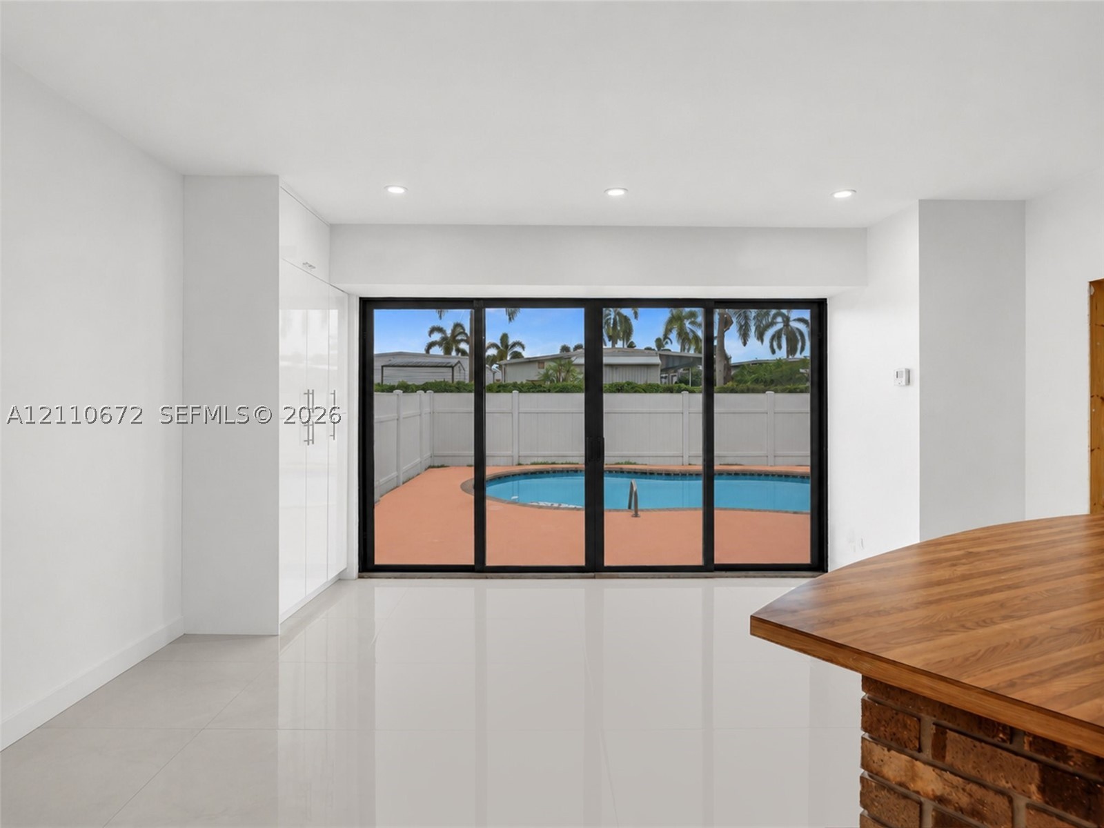 5220 SW 26th Ave Dania Beach, FL 33312