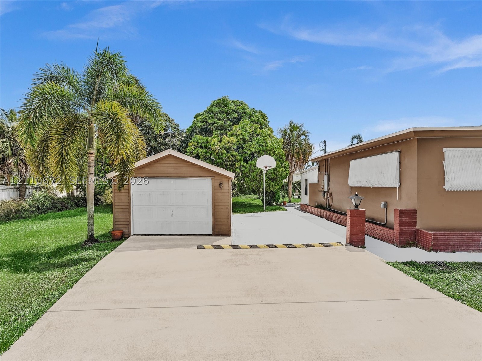 5220 SW 26th Ave Dania Beach, FL 33312