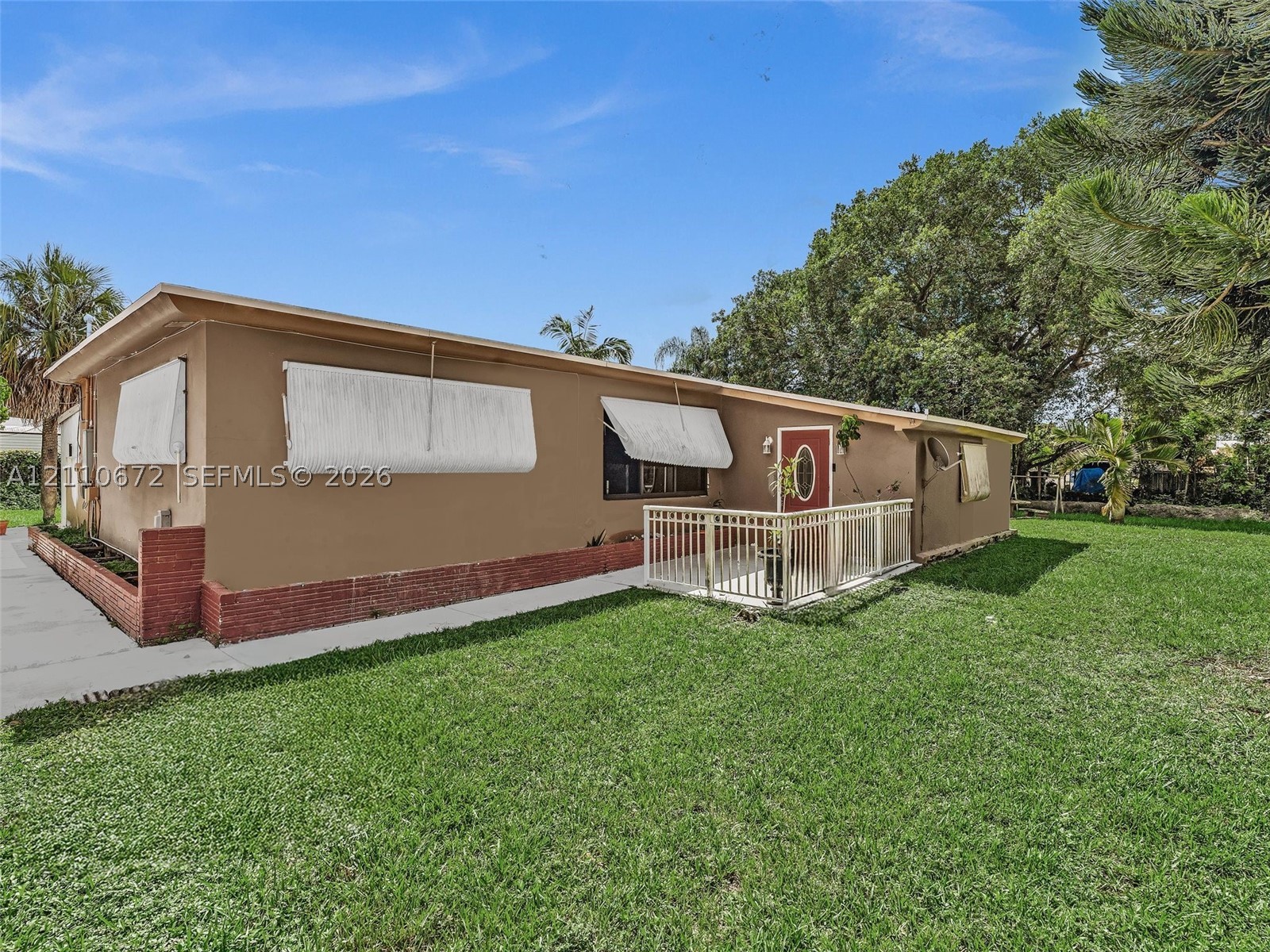 5220 SW 26th Ave Dania Beach, FL 33312