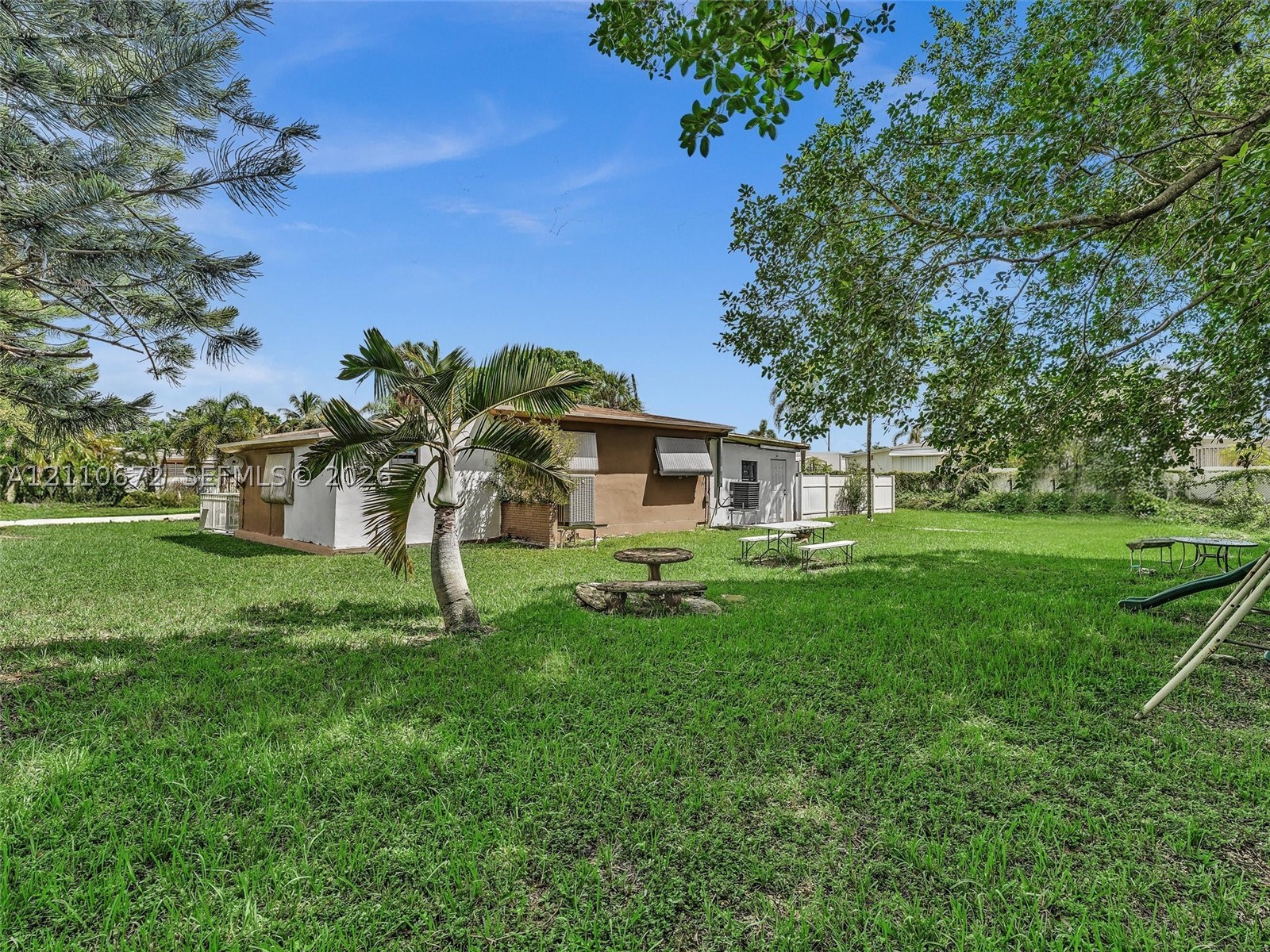 5220 SW 26th Ave Dania Beach, FL 33312