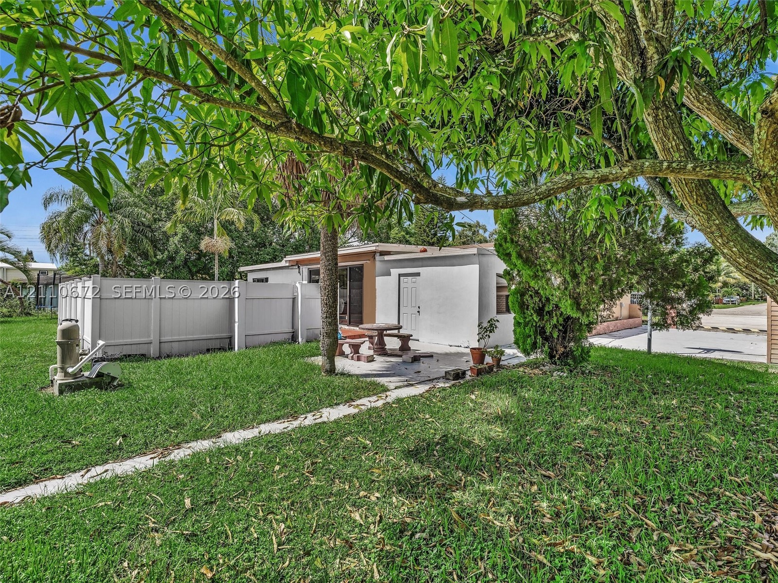 5220 SW 26th Ave Dania Beach, FL 33312