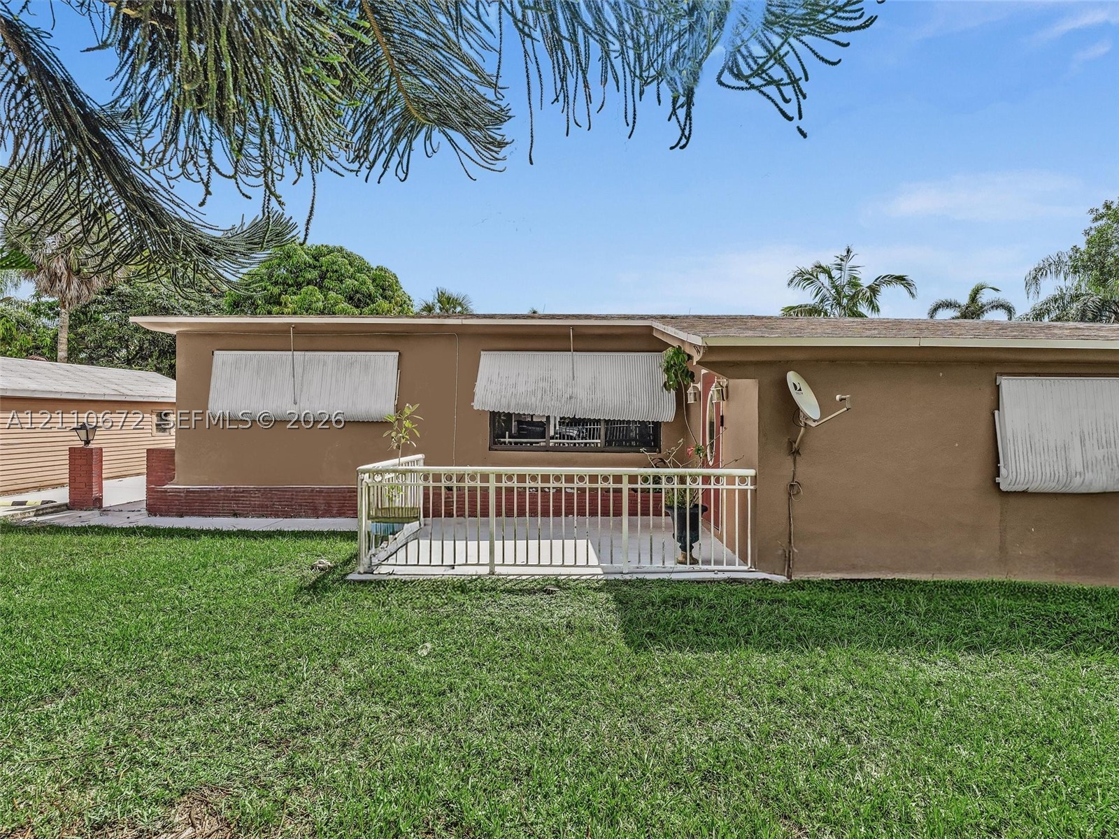 5220 SW 26th Ave Dania Beach, FL 33312