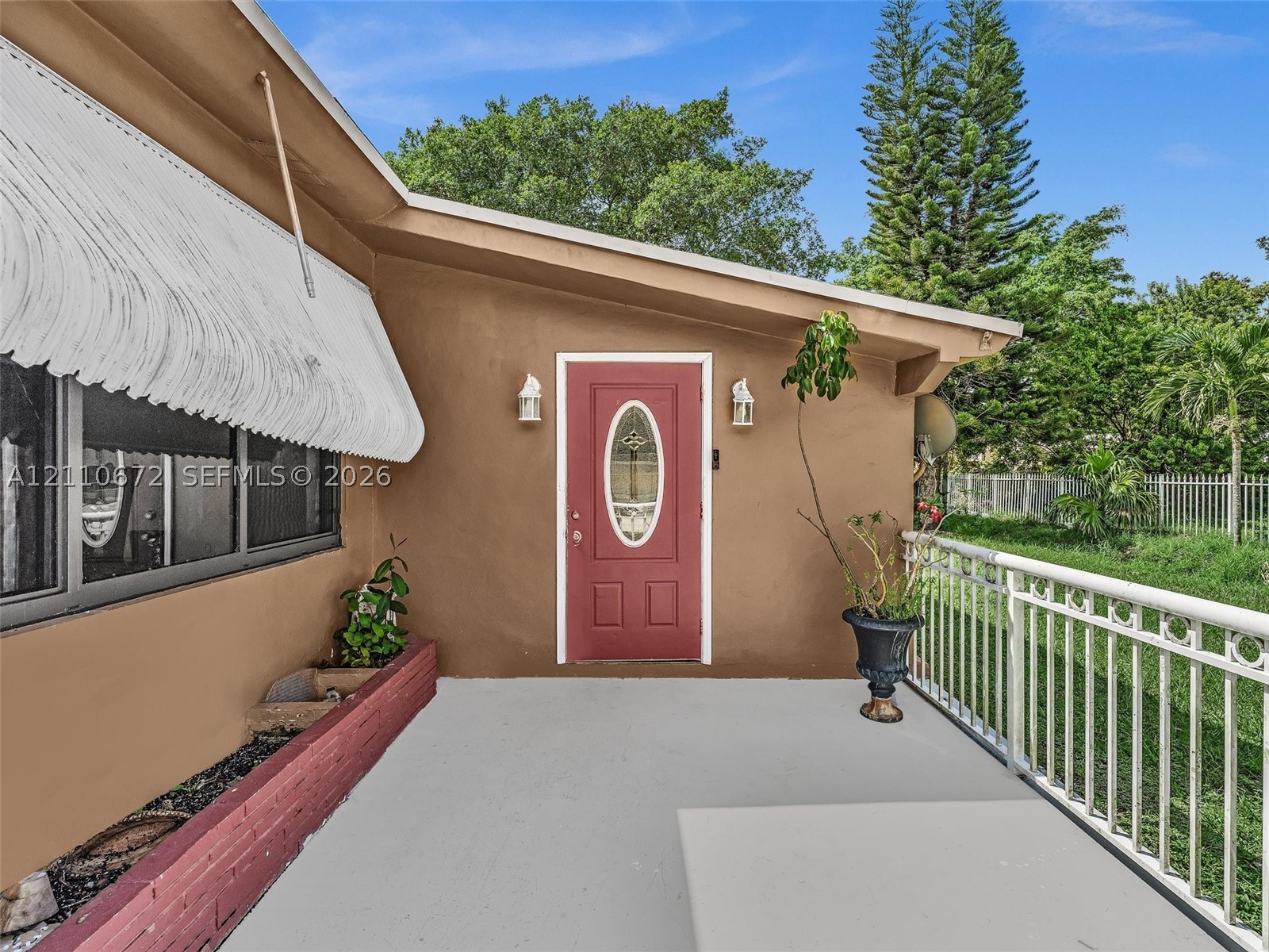 5220 SW 26th Ave Dania Beach, FL 33312