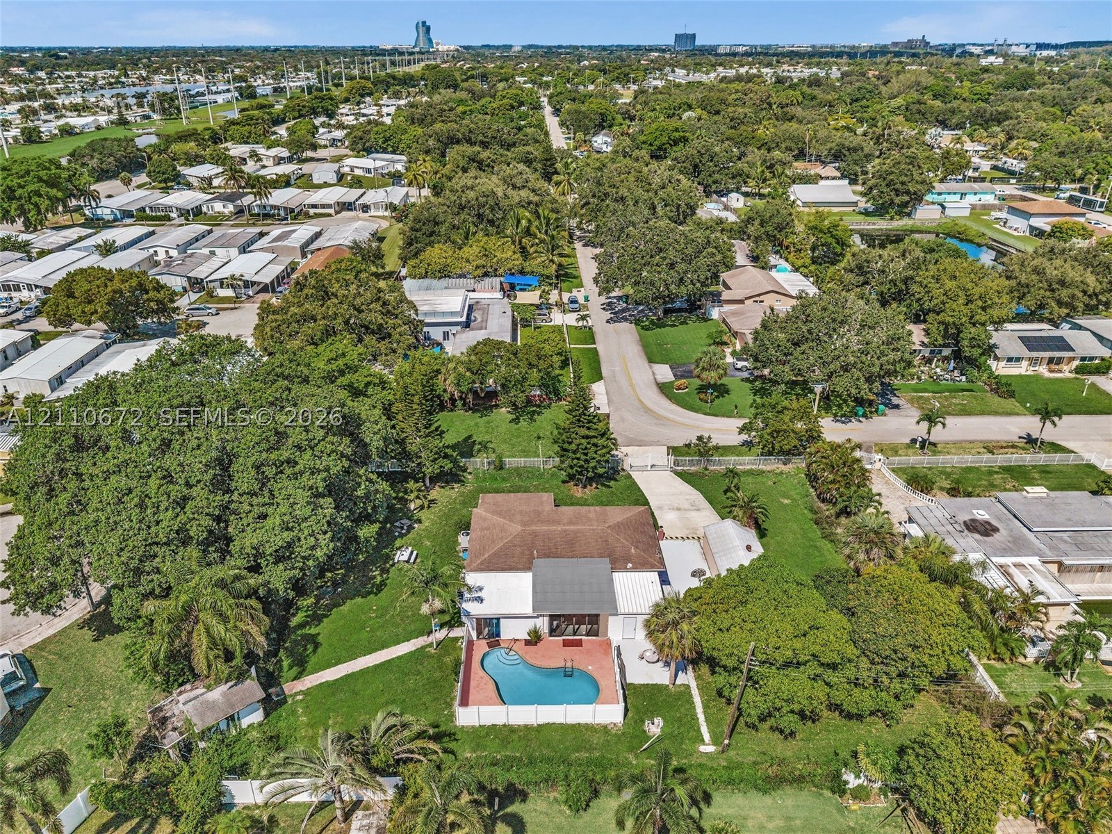 5220 SW 26th Ave Dania Beach, FL 33312