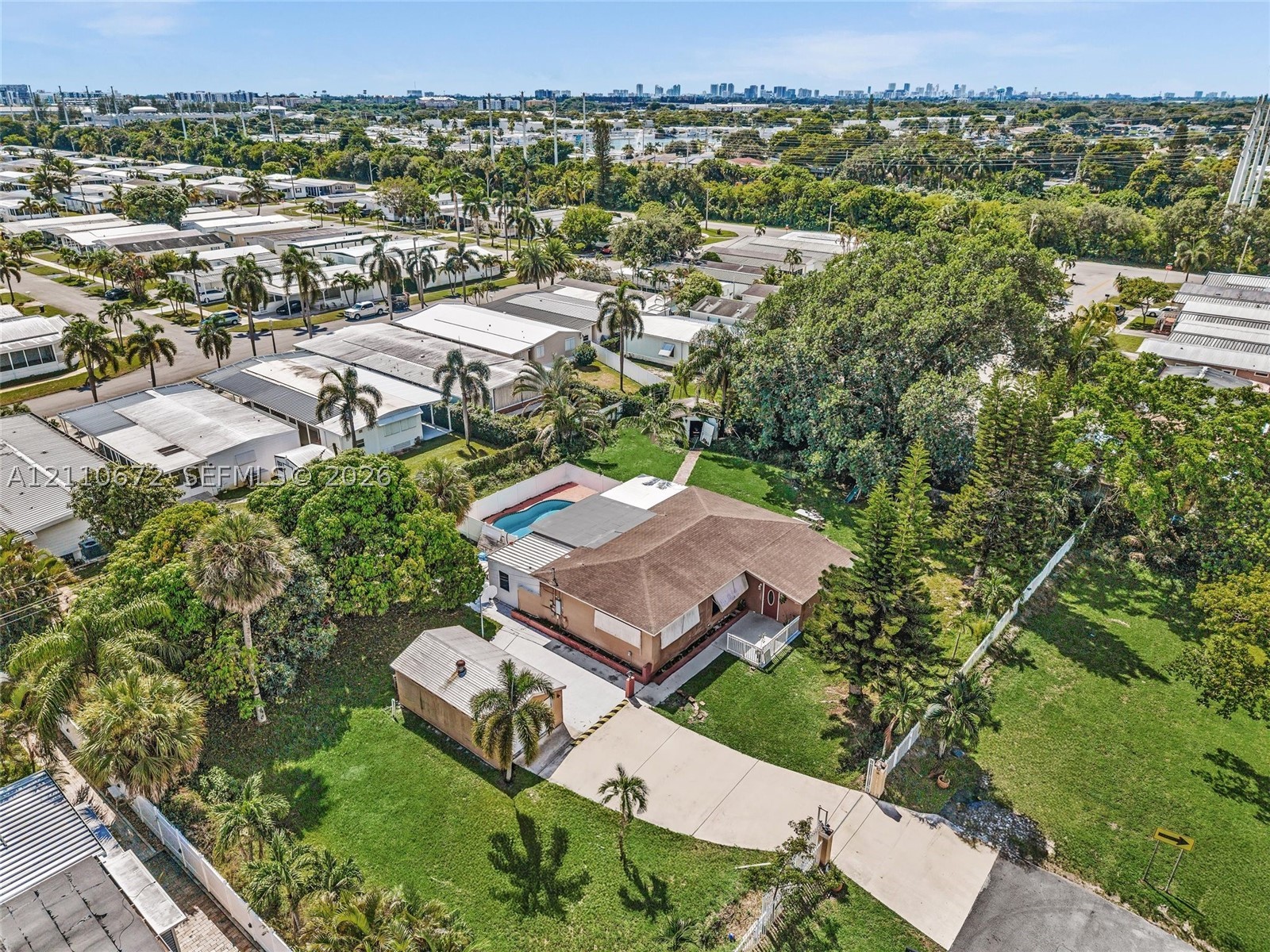 5220 SW 26th Ave Dania Beach, FL 33312