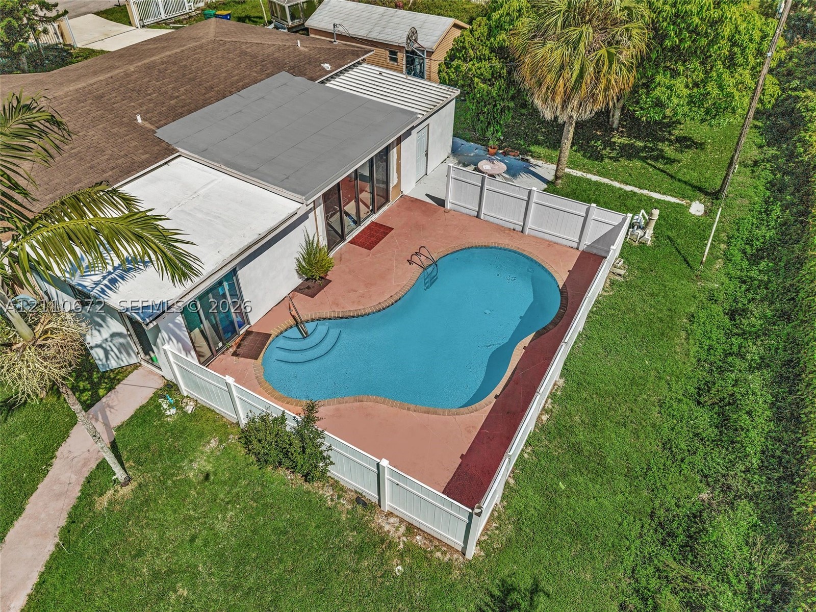 5220 SW 26th Ave Dania Beach, FL 33312